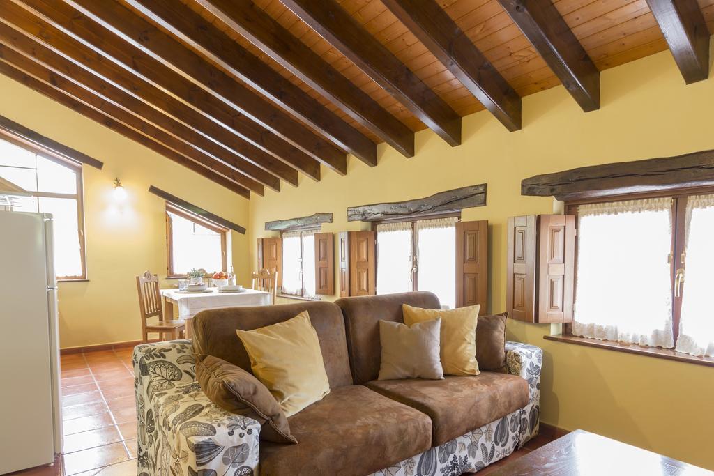 شقة Casa Gayon Pola de Allande المظهر الخارجي الصورة